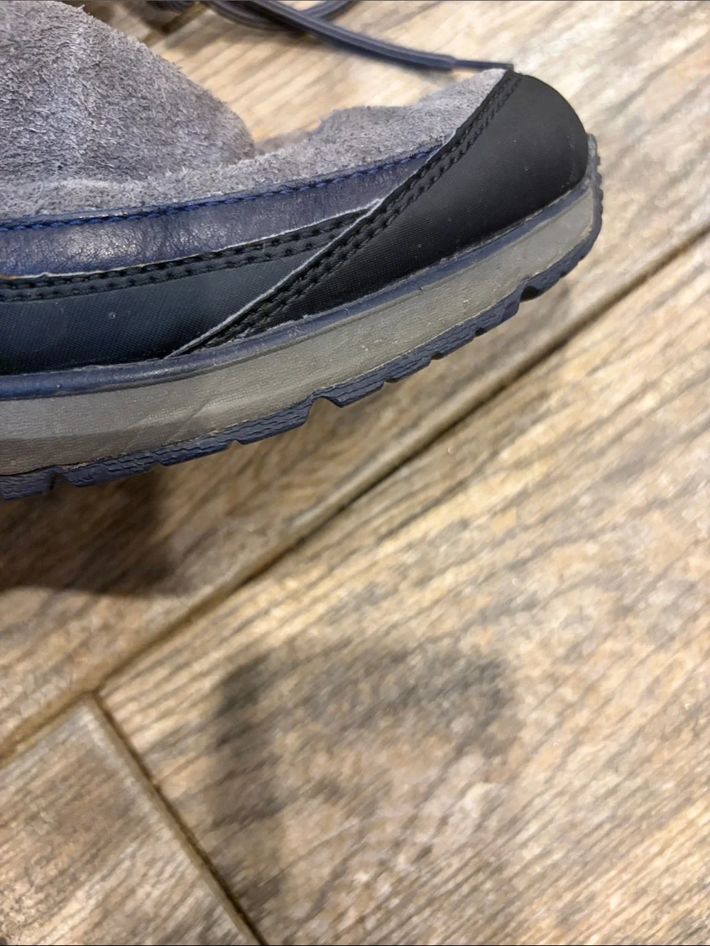 UGG Thinsulate Orellen Waterproof boots Women’s size 8